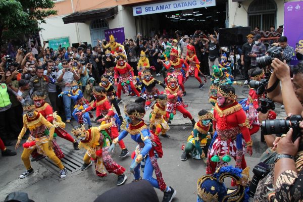 Solo Menari 2024 Tampilkan 200 Penari dan Tarian Kolosal