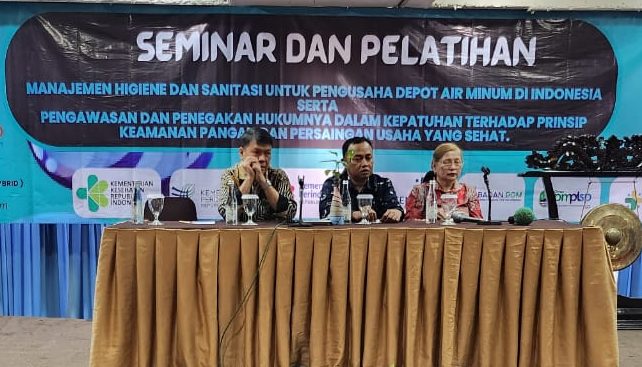 ASDAMINDO (Aspirasi Pengawasan Perlindungan Air Minum dan Air Bersih Indonesia) menggelar Seminar dan Pelatihan bertema "Manajemen Higiene Sanitasi Untuk Pengusaha DAM Indonesia dan Pengawasan serta Penegakan Hukumnya dalam Kepatuhan Terhadap Prinsip Keamanan Pangan dan Persaingan Usaha Yang Sehat".