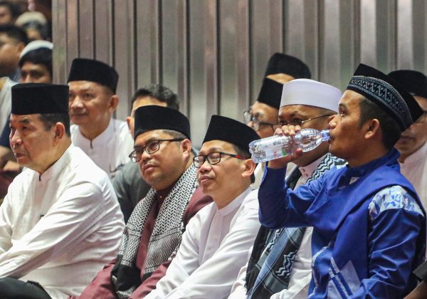 Masjid Istiqlal gelar peringatan Maulid Nabi Muhammad SAW bertema tema "Mencintai Rosulullah SAW dan Merawat Kebhinekaan menghadirkan Ustadz Maulana pada Ahad, 21  (Foto: Dok.Humas)