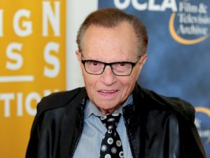 Presenter Legendaris Larry King Meninggal Dunia