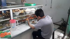 20 Ribu Usaha Warteg Jabodetabek Bakal Tutup Tahun Ini, Ada Apa?