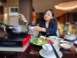 Musim Penghujan, Luminor Kota Hadirkan Menu Steamboat Jumbo