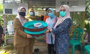 Semangat Kurangi Plastik di Kampung Berseri Astra Talagasari