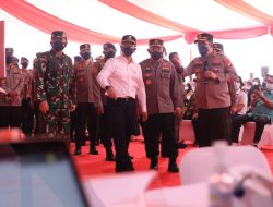 Sambut HUT Bhayangkara, Panglima TNI dan Kapolri Tinjau Vaksinasi Massal Yang Digelar 2.100 Titik