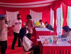 Layanan Vaksin di Gedung Baru Mapolrestro Bekasi Kota Diawasi Propam, Pastikan Warga Terlayani dengan Baik