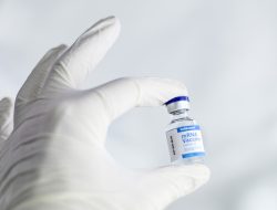 AstraZeneca dan Sinopharm Haram, Sementara Vaksin Pfizer dan Moderna Belum Dapat Fatwa Halal MUI