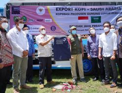 MenkopUKM Lepas Ekspor Biji Kopi Hasil Koperasi Ke Arab Saudi
