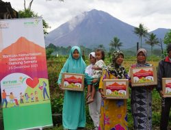QNET Salurkan Bantuan Makanan Korban Erupsi Gunung Semeru Lumajang