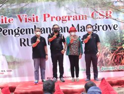 Pesona Ekowisata Mangrove di Karangsong