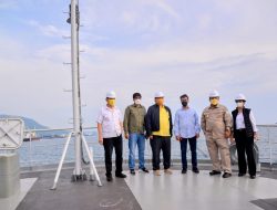 Dukung Industri Perkapalan, Menko Airlangga Meninjau Langsung Produksi KRI Teluk Palu
