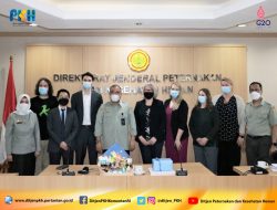 Kementan Gandeng Denmark Kembangkan Susu Sapi Organik di Indonesia