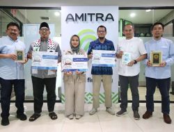 HUT Ke-33 FIFGroup, AMITRA Meriahkan Bulan Ramadan dengan Tebar 3.300 Al-Quran