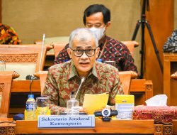 Lestarikan Lingkungan, Sekolah Vokasi Kemenperin Olah Darah Sapi Jadi Pupuk Organik Cair