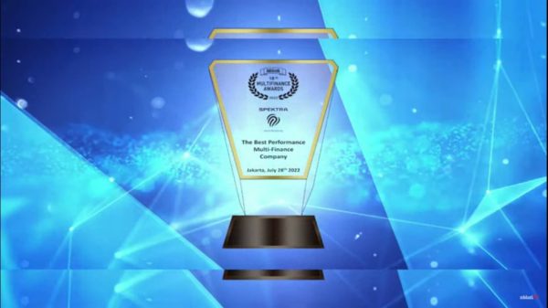 Penghargaan juga diberikan kepada PT Astra Multi Finance (SPEKTRA) yaitu sebagai The Best Performance Multifinance Company dengan kategori Perusahaan Pembiayaan Aset Rp 500 Miliar hingga Rp 1 Triliun.