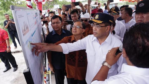 Menhub Tinjau Calon Lokasi Bandara Bali Utara (Courtesy Kementerian Perhubungan)