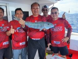 Suzuki Marine Dukung Lingkupang Nort Sulawesi International dengan Beri Hadiah Uang dan Mesin Kapal