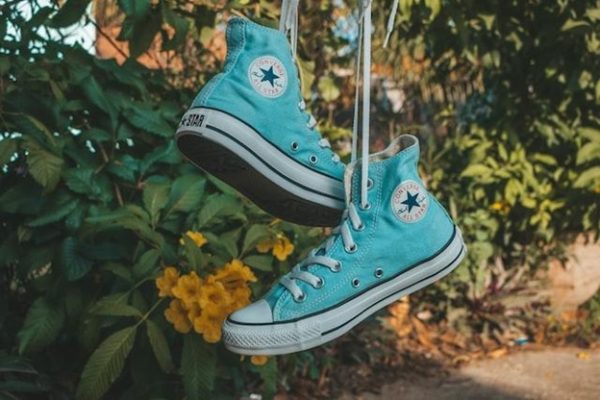Inilah Penyebab Warna Sepatu Pudar yang Bisa Dicegah
