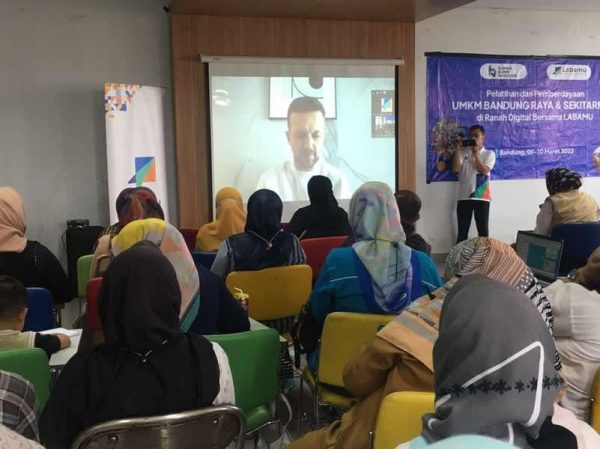 Tertib Administrasi, UMKM Bandung Dapat Pelatihan Go Digital Bersama LABAMU