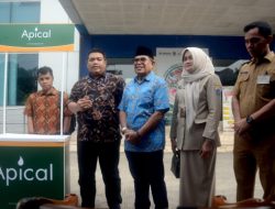 CSR, Apical Gelar Santunan dan Bazar Murah UMKM