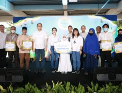 Sambut Idul Fitri 2023, FIFGroup Salurkan Bingkisan dan Bantuan Lebaran untuk Anak Yatim Hingga Masyarakat Sekitar