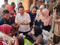 Pemerintah Salurkan Bantuan Telur dan Daging Ayam Bagi Masyarakat Berisiko Stunting