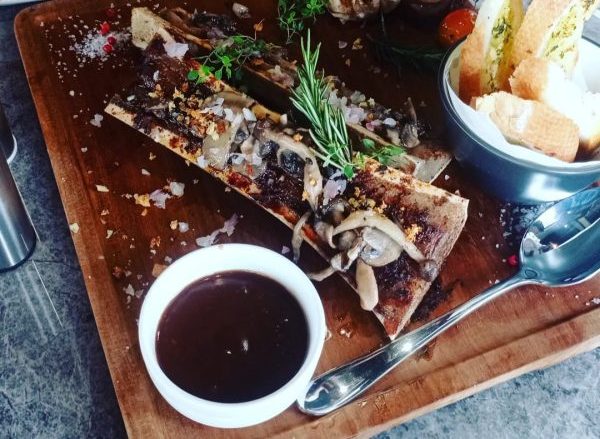Cutt & Grill baru saja secara resmi membuka cabang terbarunya yang ke-5 di PIK 2 guna memenuhi kebutuhan masyarakat khususnya pecinta Steak. (ook.Beritakota.id)