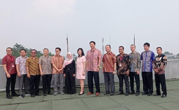 Serena bersama dengan Xurya mengadakan acara peresmian Pembangkit Listrik Tenaga Surya (PLTS Atap) di pabrik Serena yang berlokasi di Jl. H. Moh. Ashari No.35, Cibinong, Kec. Cibinong, Kabupaten Bogor, Jawa Barat, Rabu (21/06)