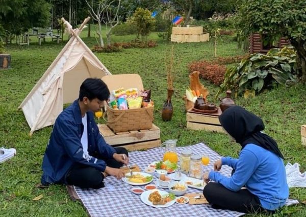 Hadirkan Paket Liburan Sekolah, Gratis Naik Kuda di The Jayakarta Inn & Villas Cisarua
