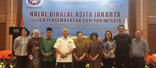 Association Of The Indonesian Tours and Travel Agencies (ASITA) Pariwisata DKI Jakarta menyelenggarakan Halal Bihalal dan sekaligus FGD (Focus Group Discussion) yang berlangsung di Saantika Premier Hotel, Jl. K.S.Tubun, Jakarta, Kamis 8 Juni 2023