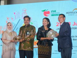 Menparekraf Sandiaga Buka Pameran Food & Hotel Indonesia