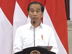 Jokowi Nyoblos di TPS 10 di Gedung Lembaga Administrasi Negara