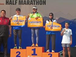 Robi Syianturi dan Odekta Elvina Naibaho Menangkan LPS Monas Half Marathon 2023