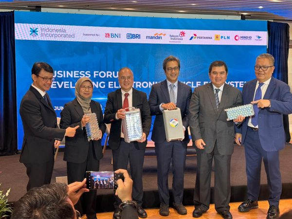 PLN mendampingi Indonesia Battery Corporation (IBC) untuk menjalin kemitraan dengan Fulcrum Consortium terkait pengembangan teknologi baterai kendaraan listrik