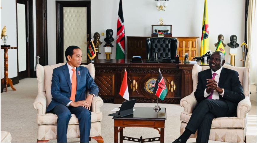 Presiden Joko Widodo melaksanakan pertemuan bilateral dengan Presiden Republik Kenya William Ruto di State House, Nairobi, Republik Kenya, pada Senin, 21 Agustus 2023. Foto: BPMI Setpres