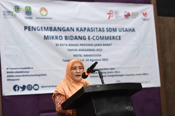 Ketua Dharma Wanita Persatuan (DWP) Kementerian Koperasi dan UKM (KemenKopUKM) Dewi Arif Rahman Hakim