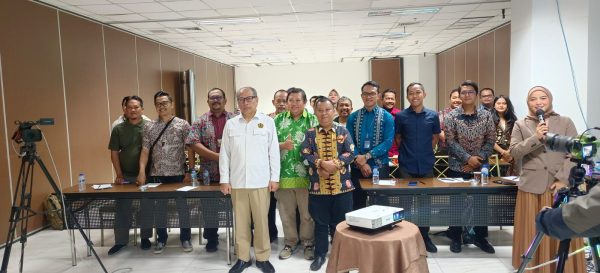 Forum Wartawan ESDM menggelar diskusi bertajuk ‘’Menelisik Prospek Energi 2024, Gurih atau Hambar’’