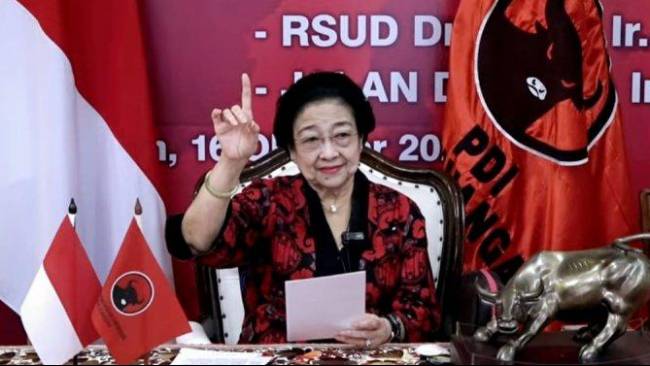 Ketua Umum PDI Perjuangan (PDIP) Megawati Soekarnoputri saat berpidato dalam peresmian 27 kantor PDIP, patung hingga RSUD Soekarno yang digelar secara daring, Senin (16/10/2023). (Sumber: YouTube Kompas TV)