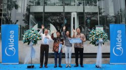 Midea menghadirkan showroom pertama yang ada di Jakarta tempatnya di daerah Pantai Indah Kapuk (PIK) Jakarta Utara