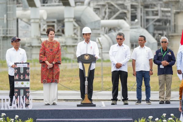 Presiden Joko Widodo (Jokowi), hari ini, Jumat (24/11), meresmikan Proyek Strategis Nasional (PSN) Tangguh Train 3 yang berlokasi di Kabupaten Teluk Bintuni, Provinsi Papua Barat