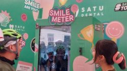 Klinik Gigi SATU Dental Ajak Masyarakat Rayakan Senyum Bersama dengan Smile-Meter Vending Machine di CFD Jakarta