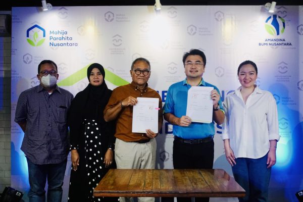 Yayasan Mahija Parahita Nusantara, pada 19 Desember 2023, memperkuat komitmennya untuk mendukung pendidikan komunitas pahlawan daur ulang melalui penandatanganan Kesepahaman Bersama.