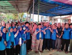 Caleg Partai Demokrat Irwan Setiawan Ngopi Bareng Jamaah Dzikir Istighosah Riyaadhun Naiim Cibinong