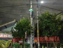 Demi Keamanan, PLN Icon Plus Lakukan Penataan Kabel Fiber Optik di Simpang Joglo Surakarta
