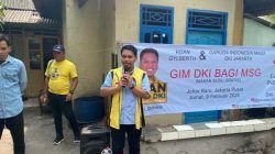 Relawan Garuda Indonesia Maju Berbagi Makan Gratis di Jakarta