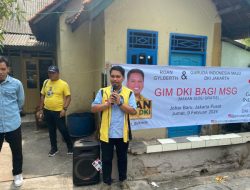 Relawan Garuda Indonesia Maju Berbagi Makan Gratis di Jakarta