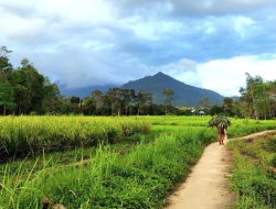 Menparekraf Dorong Desa Sekitar IKN Jadi Desa Wisata Kreatif