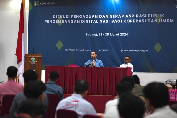 Sekretaris Kementerian Koperasi dan UKM (SesKemenKopUKM) Arif Rahman Hakim