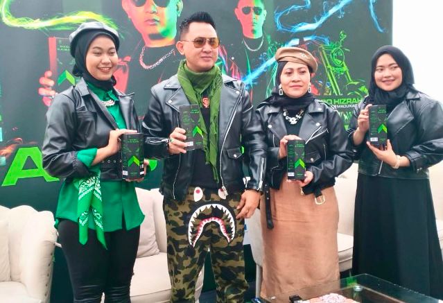 Hizrah Bacan Ciptakan "Madu Kaisar" asli dari Afrika untuk Kejantanan Kaum Pria