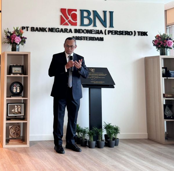 Direktur Human Capital & Compliance BNI Mucharom