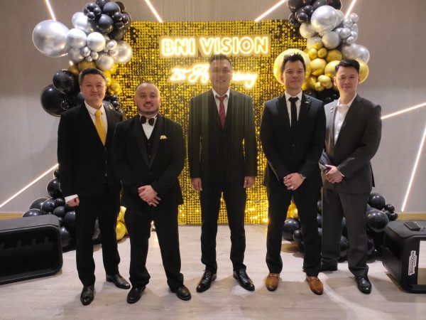 Eddy Santoso CEO Visero Manufacture lampu LED, Sandy Hartawan CEO Lightbridge.id, Stephan Lumenta, CEO Ximply.io dan President BNI Vision, Jody Tjandra Emperor Jewellery, Steve Bongso, CEO KitaLabel,